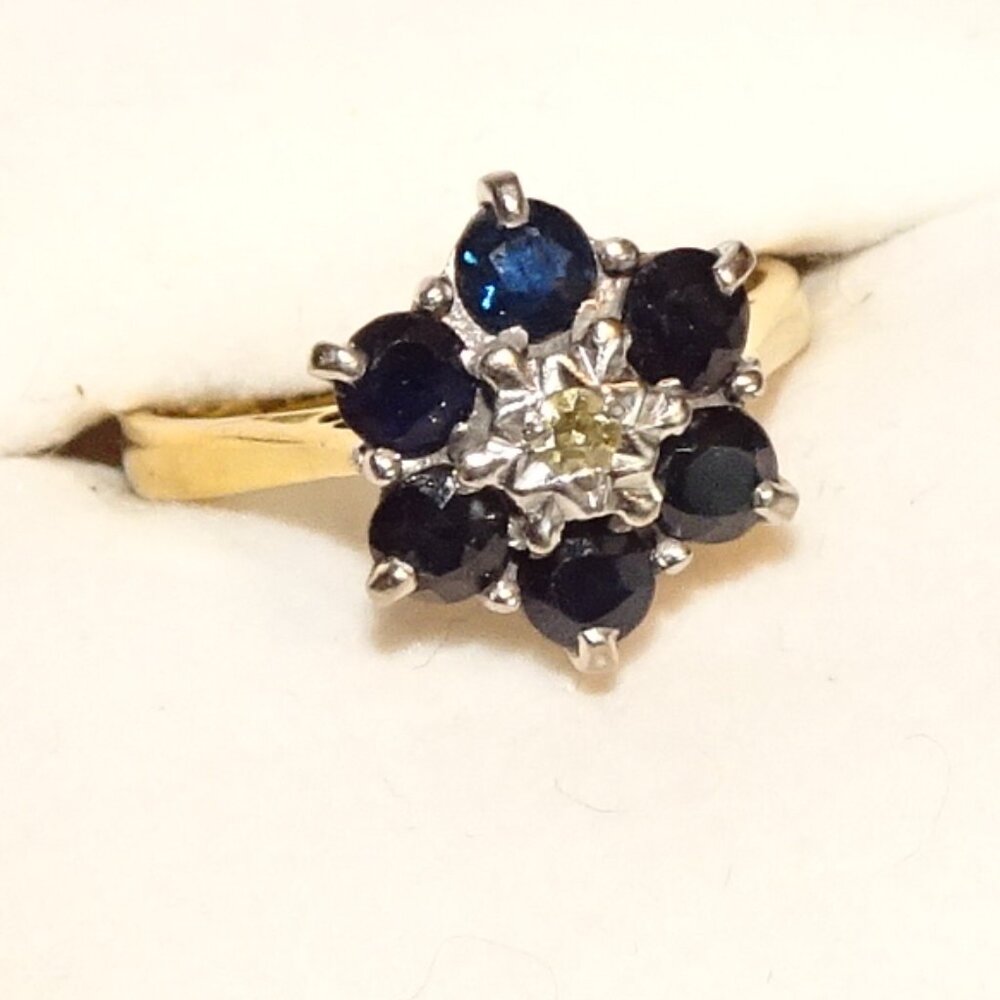 Sapphire & diamond ring, 18K. Vintage,